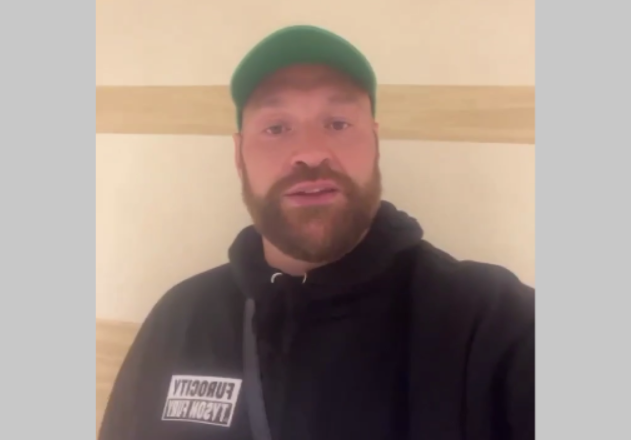 Фьюри в эпатажной манере снова вызвал на бой Усика. Скриншот видео